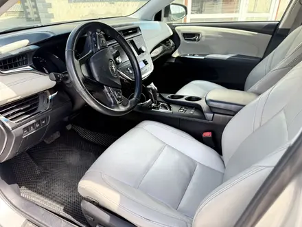Toyota Avalon 2013 года за 7 800 000 тг. в Атырау – фото 12