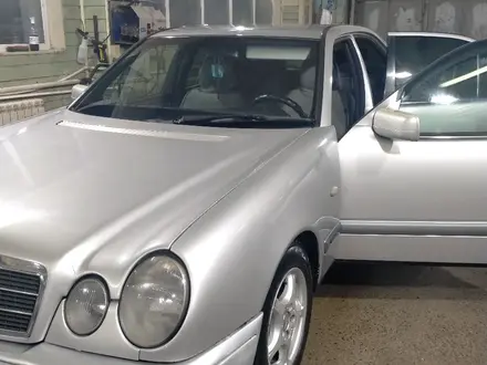 Mercedes-Benz E 230 1996 года за 2 500 000 тг. в Павлодар – фото 6