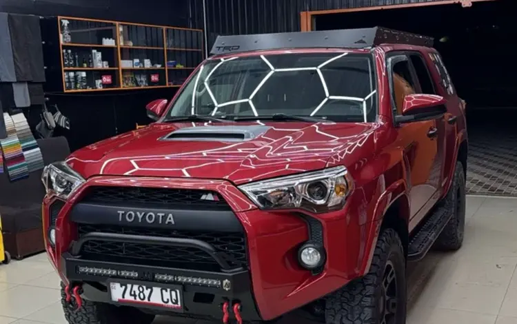 Toyota 4Runner 2018 годаfor17 000 000 тг. в Актау