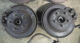 Цапфа ступица суппорт тормозные диски за 3 221 тг. в Алматы