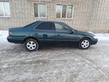 Toyota Camry 1998 годаfor3 300 000 тг. в Семей – фото 2