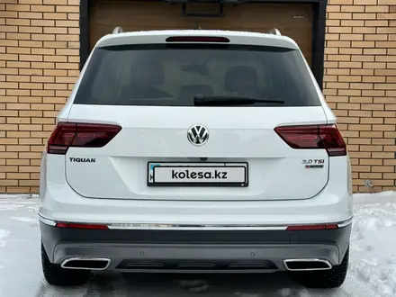 Volkswagen Tiguan 2018 года за 14 900 000 тг. в Костанай