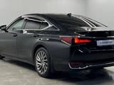 Lexus ES 250 Luxury 2.5 2022 года за 23 000 000 тг. в Алматы – фото 4