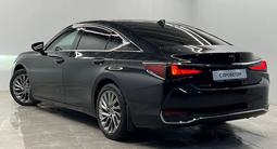 Lexus ES 250 Luxury 2.5 2022 года за 23 000 000 тг. в Алматы – фото 4