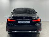 Lexus ES 250 Luxury 2.5 2022 года за 23 000 000 тг. в Алматы – фото 5