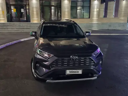 Toyota RAV4 2019 года за 10 000 000 тг. в Актау – фото 3