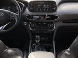 Hyundai Santa Fe 2020 года за 13 000 000 тг. в Астана – фото 2