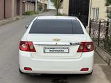 Chevrolet Epica 2007 года за 1 800 000 тг. в Шымкент – фото 4