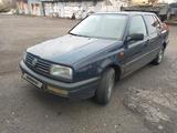 Volkswagen Vento 1993 года за 900 000 тг. в Караганда – фото 4