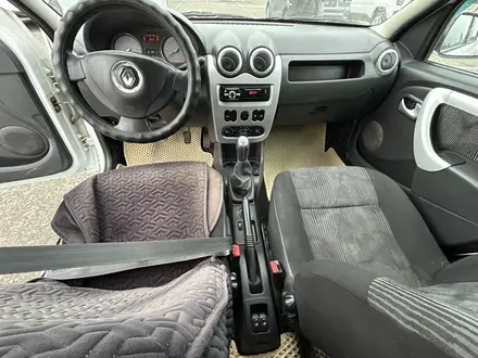 Renault Logan 2014 года за 3 000 000 тг. в Уральск – фото 12
