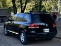 Volkswagen Touareg 2005 года за 4 700 000 тг. в Караганда – фото 3