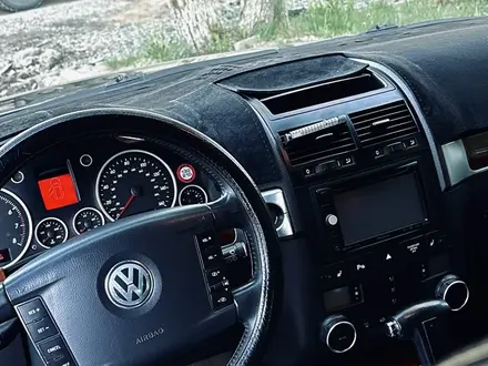Volkswagen Touareg 2005 года за 4 700 000 тг. в Караганда – фото 8