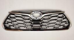 Решётка радиатора — Toyota Highlander (2019 2022) за 55 000 тг. в Астана – фото 3
