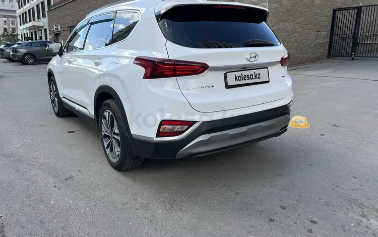 Hyundai Santa Fe 2020 годаүшін13 000 000 тг. в Астана