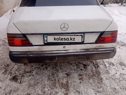 Mercedes-Benz E 200 1988 года за 900 000 тг. в Темиртау – фото 2