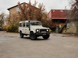 Land Rover Defender 1999 года за 7 300 000 тг. в Алматы – фото 2
