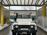 Land Rover Defender 1999 года за 7 300 000 тг. в Алматы – фото 4