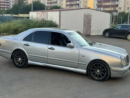 Mercedes-Benz E 55 AMG 1996 года за 3 100 000 тг. в Караганда