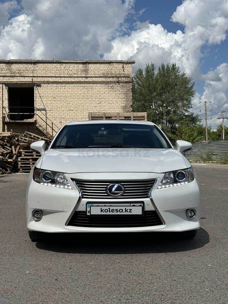 Lexus ES 300h 2014 г.