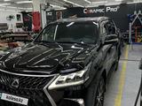 Lexus LX 570 2017 года за 43 700 000 тг. в Шымкент – фото 2