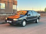 Volkswagen Passat 1993 годаfor1 450 000 тг. в Уральск