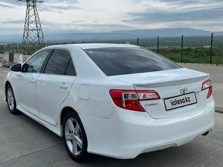 Toyota Camry 2013 годаүшін4 300 000 тг. в Актобе – фото 5