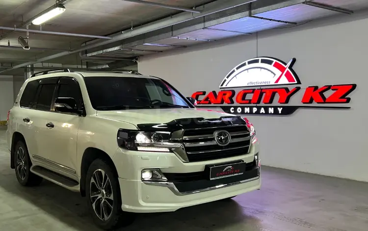 Toyota Land Cruiser 2019 года за 42 200 000 тг. в Астана