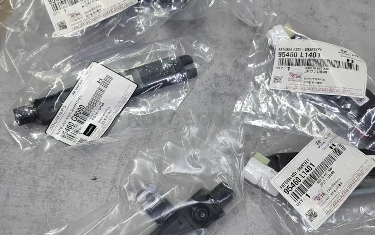 Антенна без ключевого доступа Hyundai за 10 000 тг. в Астана