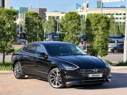 Hyundai Sonata 2023 года за 10 700 000 тг. в Астана
