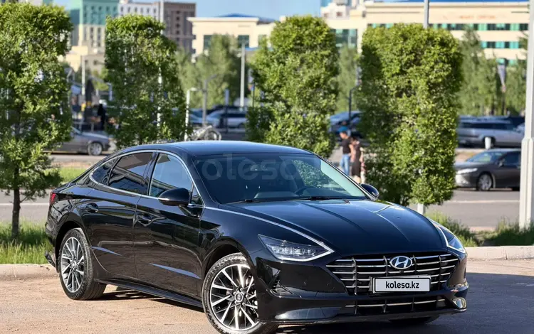 Hyundai Sonata 2023 годаүшін10 700 000 тг. в Астана