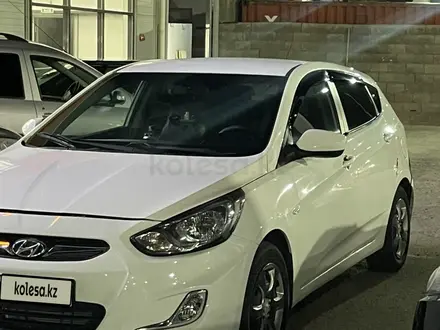 Hyundai Solaris 2013 года за 3 900 000 тг. в Шымкент – фото 5