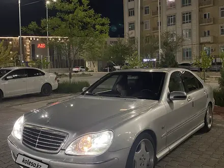 Mercedes-Benz S 500 2002 года за 4 500 000 тг. в Актау – фото 2