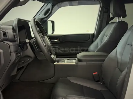 Toyota Land Cruiser Prado Prestige 2025 года за 39 900 000 тг. в Астана – фото 12