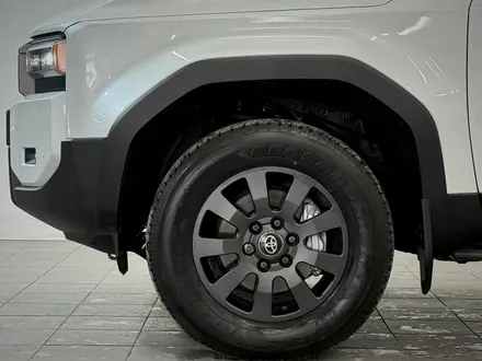 Toyota Land Cruiser Prado Prestige 2025 года за 39 900 000 тг. в Астана – фото 17
