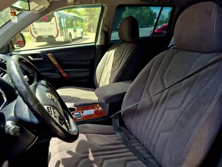 Toyota Highlander 2011 года за 10 500 000 тг. в Астана – фото 18