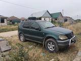 Mercedes-Benz ML 230 1999 годаүшін3 500 000 тг. в Алматы – фото 2