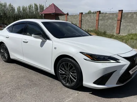 Lexus ES 250 2021 года за 25 900 000 тг. в Астана – фото 2