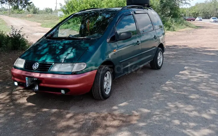 Volkswagen Sharan 1997 года за 1 800 000 тг. в Уральск