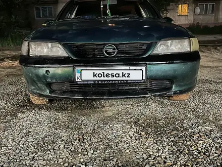 Opel Vectra 1997 года за 900 000 тг. в Семей – фото 5