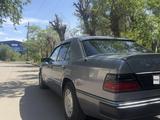 Mercedes-Benz E 200 1993 года за 2 200 000 тг. в Сатпаев – фото 4