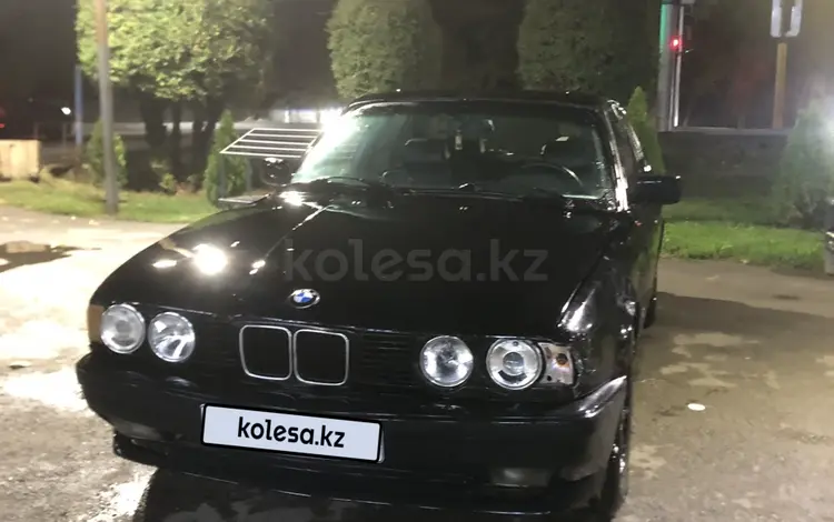 BMW 520 1990 года за 850 000 тг. в Алматы