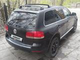 Volkswagen Touareg 2003 года за 2 800 000 тг. в Темиртау – фото 5