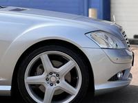 Mercedes-Benz S 550 2006 года за 9 000 000 тг. в Шымкент