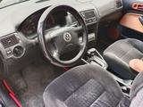 Volkswagen Golf 2001 годаfor2 400 000 тг. в Астана – фото 2