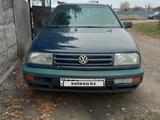 Volkswagen Vento 1993 годаfor1 400 000 тг. в Шемонаиха – фото 3