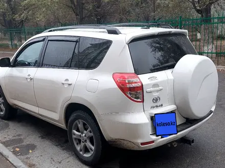 Toyota RAV4 2012 года за 8 200 000 тг. в Атырау – фото 3