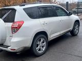 Toyota RAV4 2012 года за 8 200 000 тг. в Атырау – фото 4