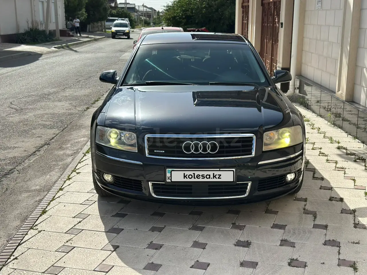 Audi A8, 2004