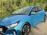 Hyundai i20 2023 года за 7 400 000 тг. в Петропавловск – фото 2
