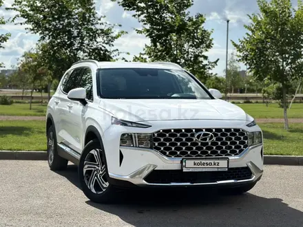 Hyundai Santa Fe 2021 года за 14 500 000 тг. в Астана